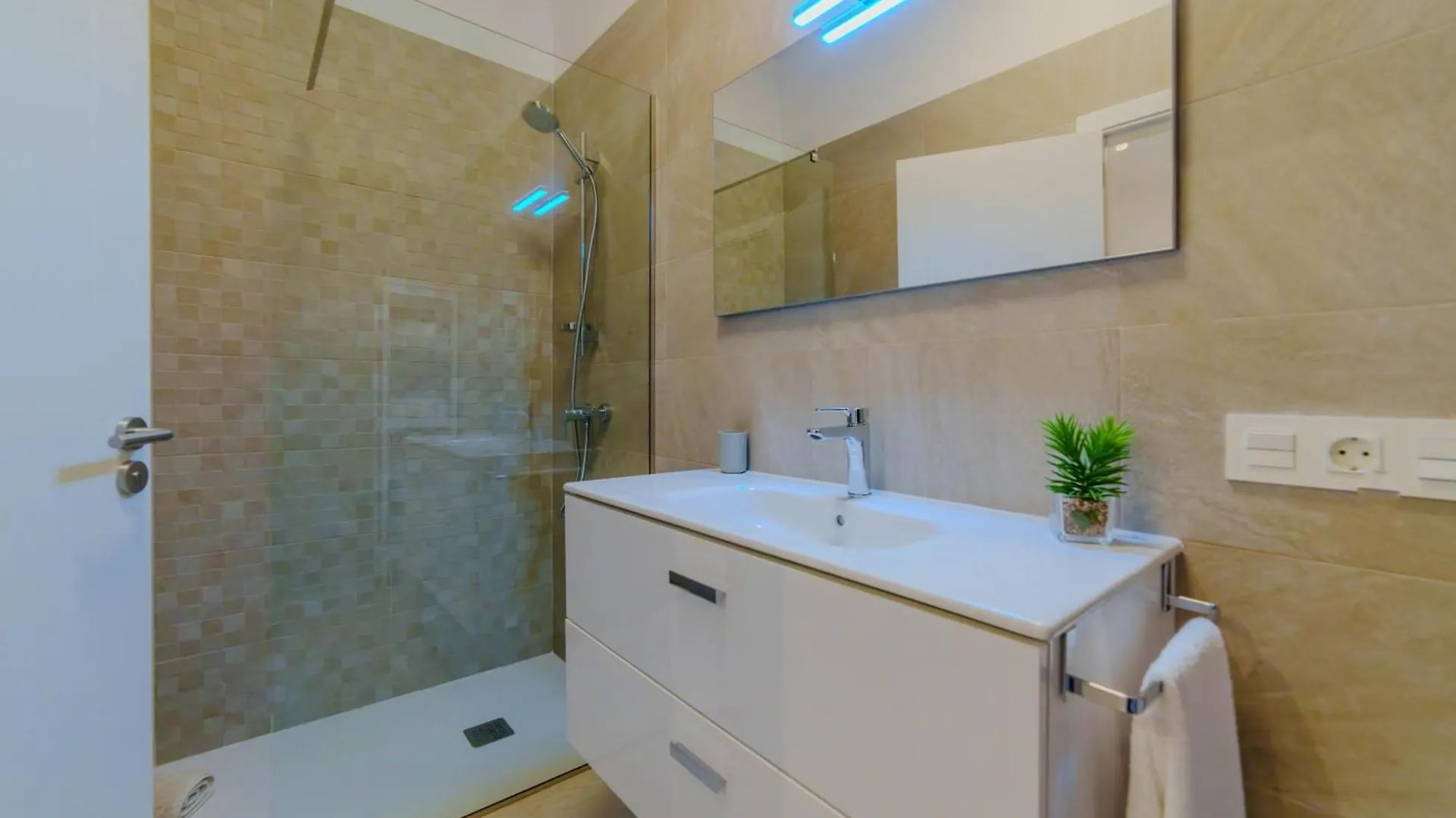 Serenity Apartment Arona